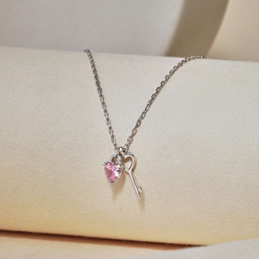 [Lumi Jewelry]Unique Heart Shape Key Pendent Necklace