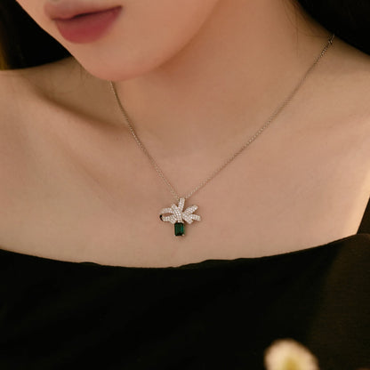 [Lumi Jewelry]Luxurious Flower Shape Emerald Cut Necklace