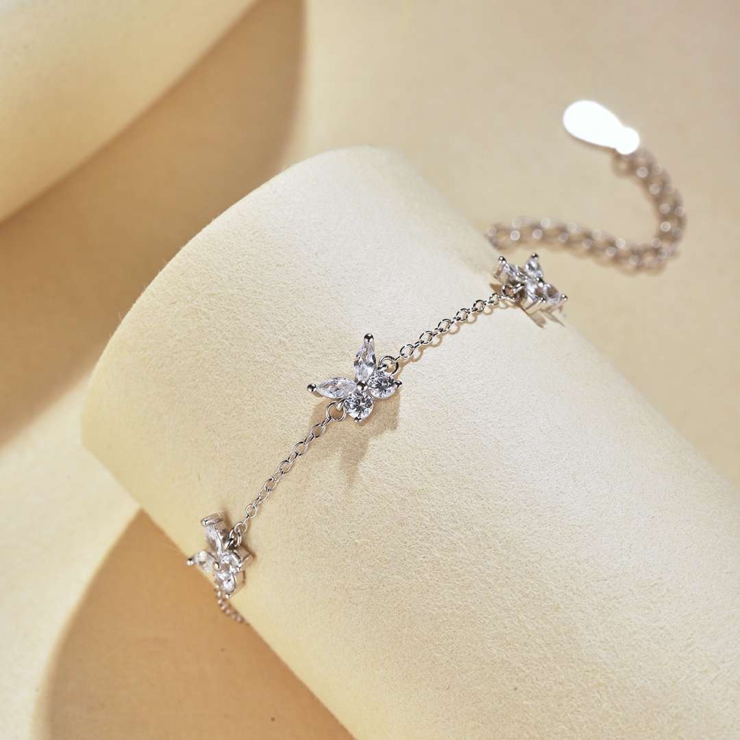 [Lumi Jewelry]Radiant Butterfly Shape Necklace