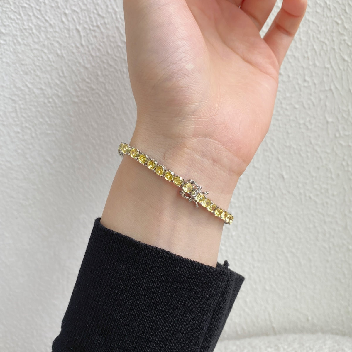 [Lumi Jewelry]Ornate Dazzling Round Cut Tennis Bracelet