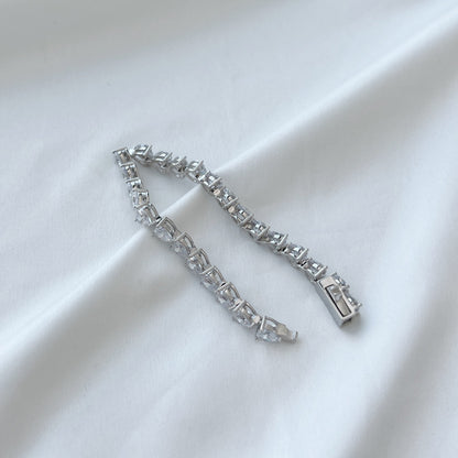 [Lumi Jewelry]0.75 Carat Elegant Romantic Heart Shape Lover Bracelet