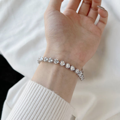 [Lumi Jewelry]0.75 Carat Elegant Romantic Heart Shape Lover Bracelet