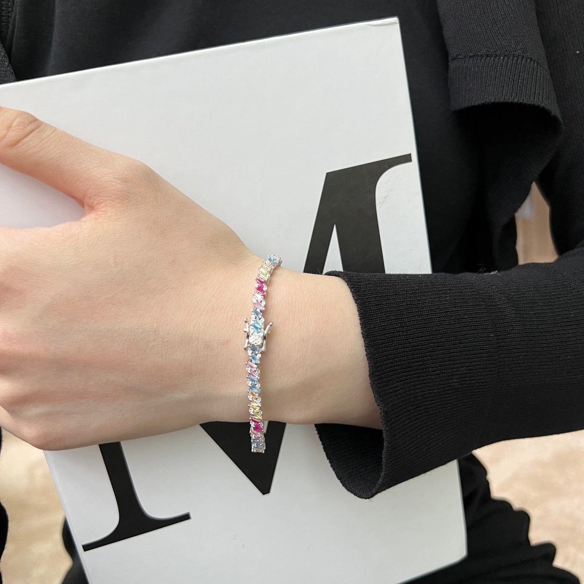 [Lumi Jewelry]Ornate Sparkling Multi Cut Party Bracelet