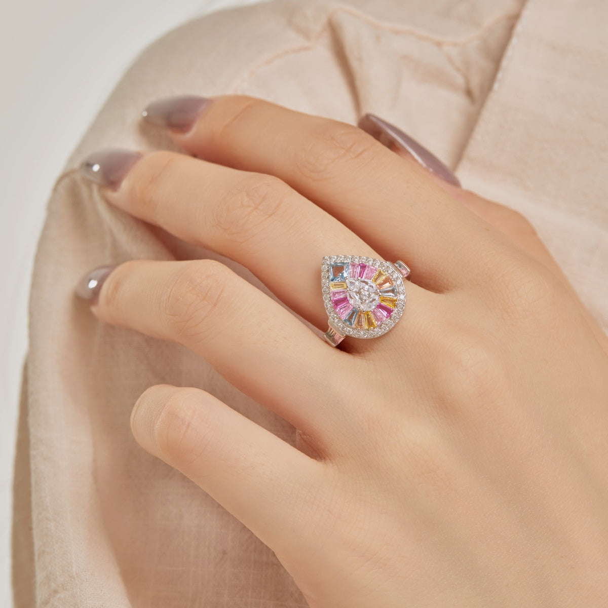 [Lumi Jewelry]Elegant Colorful Water Drop Shape Banquet Ring