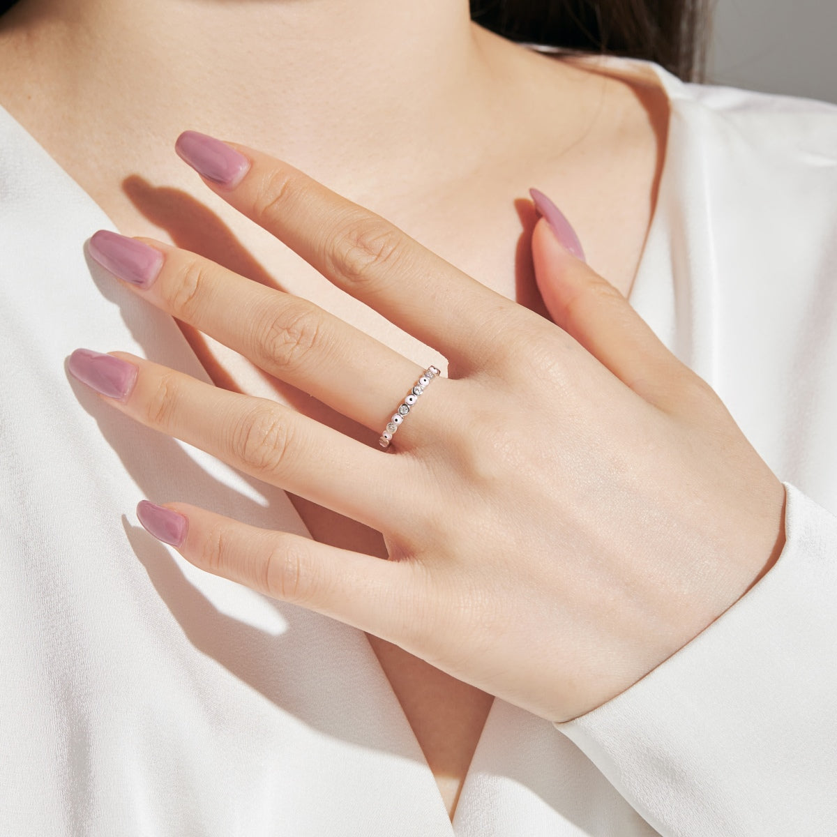 [Lumi Jewelry]Sparkling Vibrant Round Shape Daily Ring