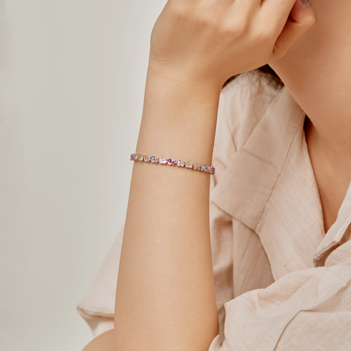 [Lumi Jewelry]Ornate Colorful Flower Shape Party Bracelet