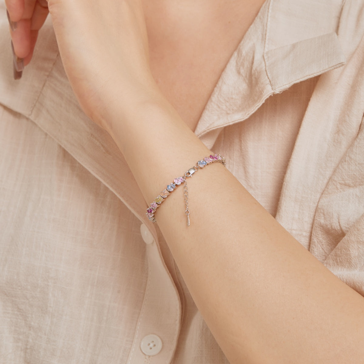 [Lumi Jewelry]Ornate Colorful Flower Shape Party Bracelet