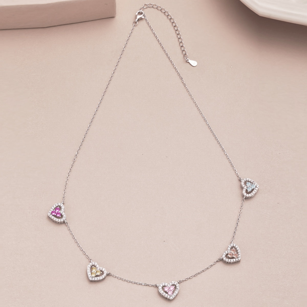 [Lumi Jewelry]Sparkling Five Heart Necklace