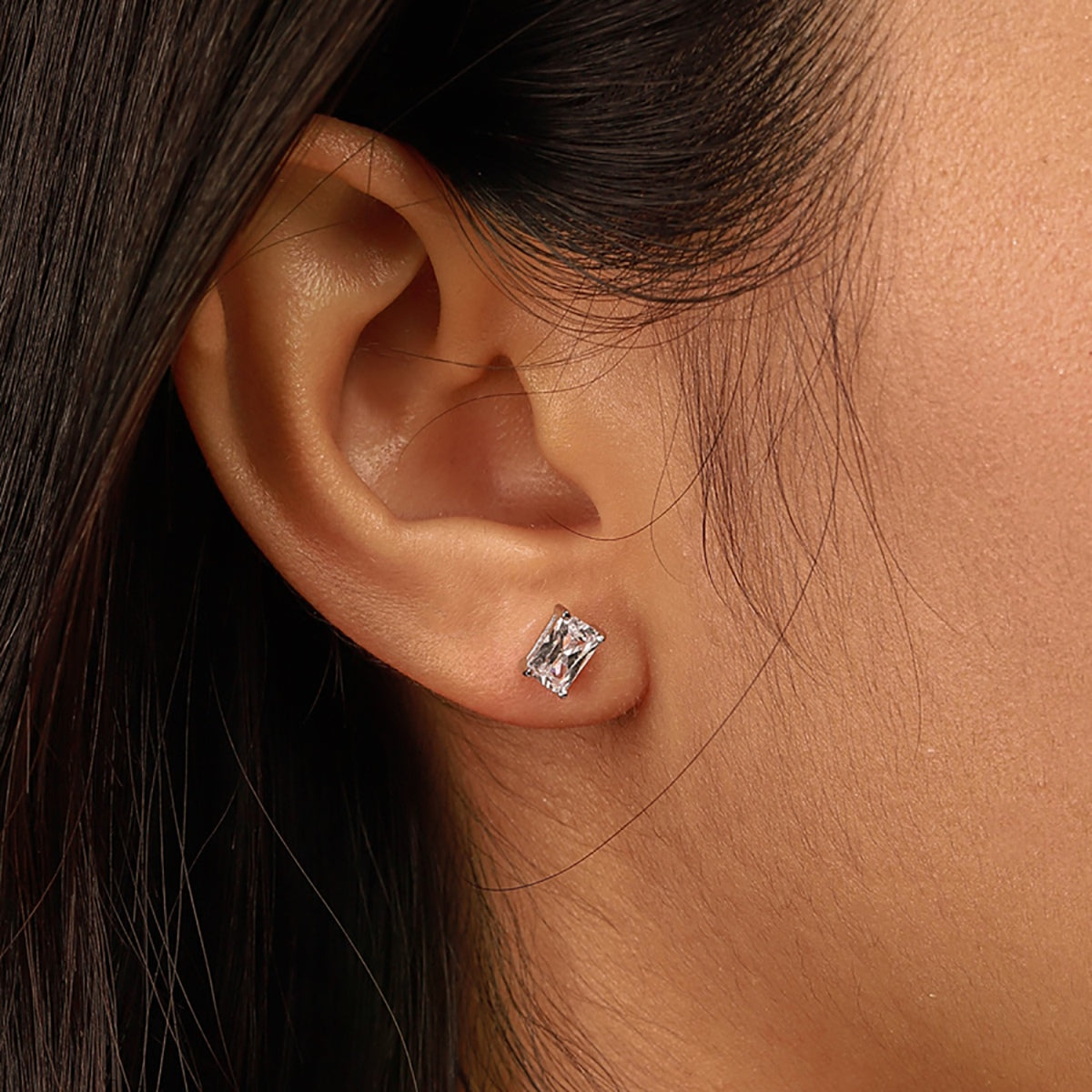 [Lumi Jewelry]Stylish Shiny Rectangular Center Stone Stud Earrings