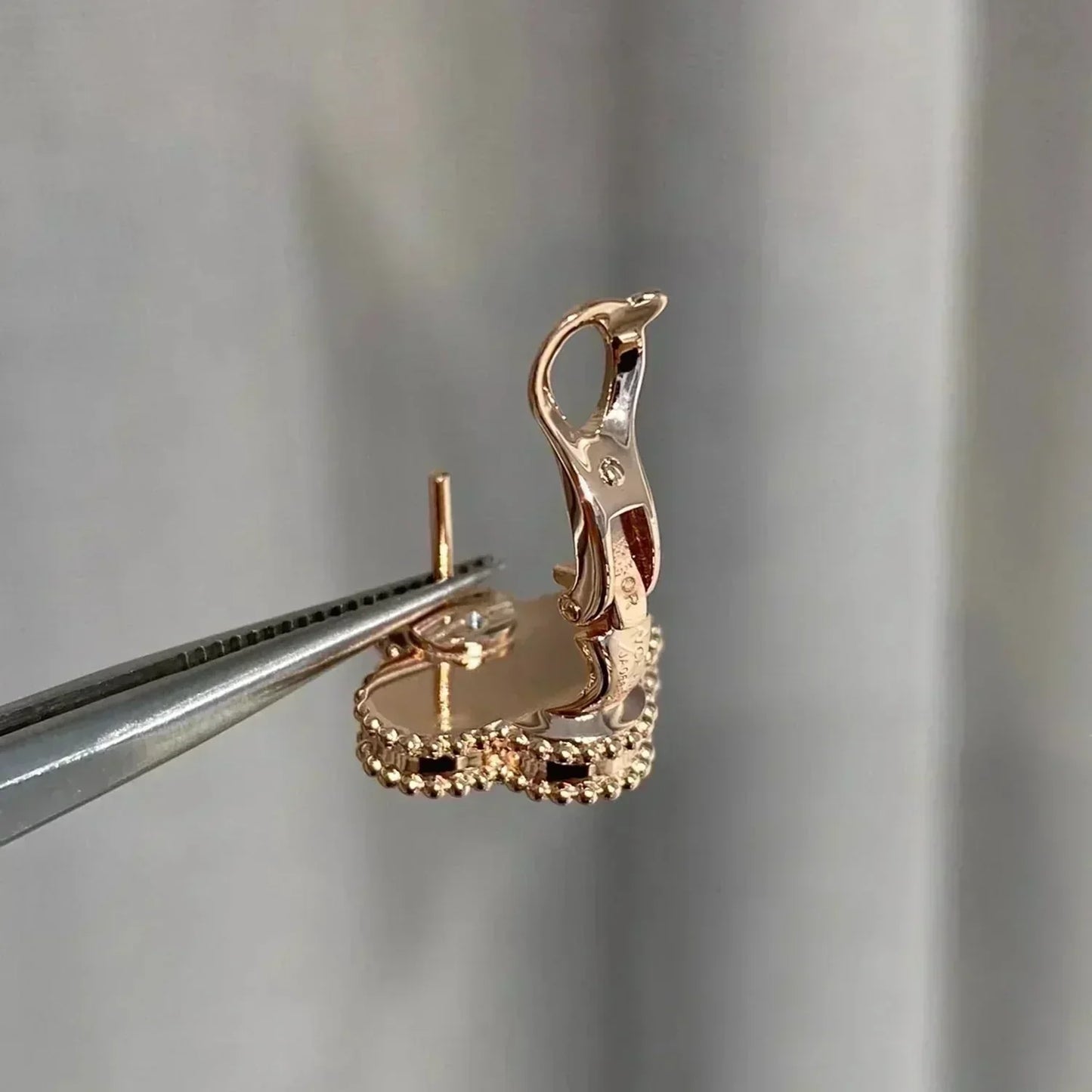 [Lumi Jewelry]CLOVER MEDIUM 1 MOTIFS  PINK MOP DIAMOND EARRINGS
