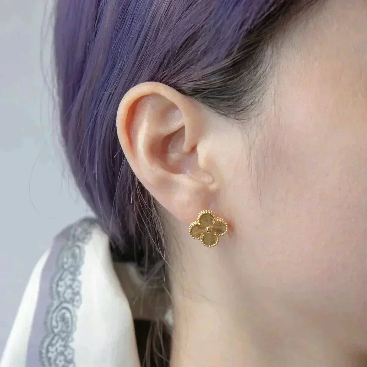 [Lumi Jewelry]CLOVER MEDIUM 1 MOTIFS LASER EARRINGS