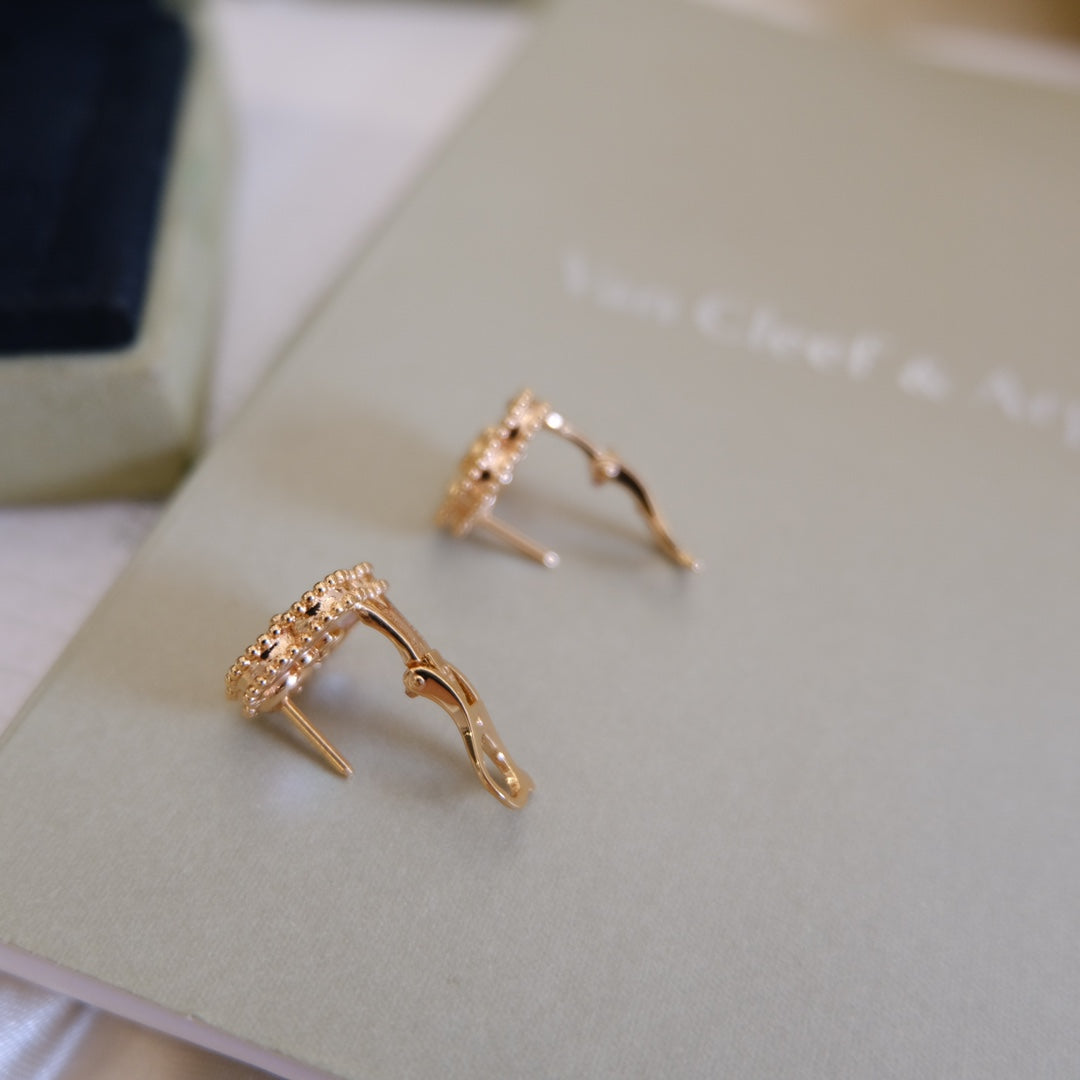 [Lumi Jewelry]LUCKY WHITE MOP EARRINGS