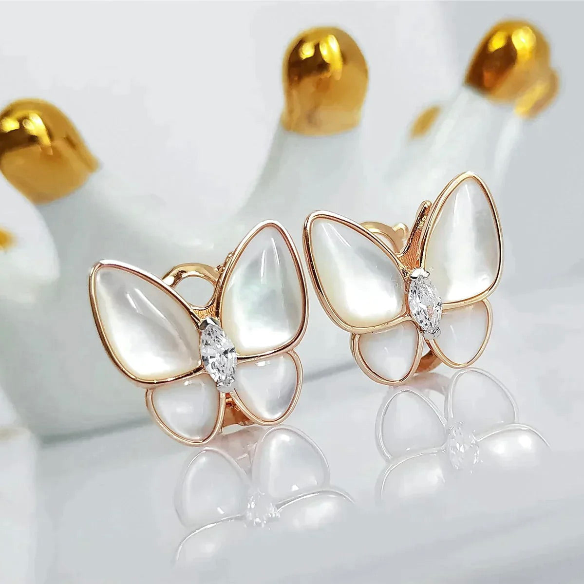 [Lumi Jewelry]BUTTERFLY MOP DIAMOND EARRINGS