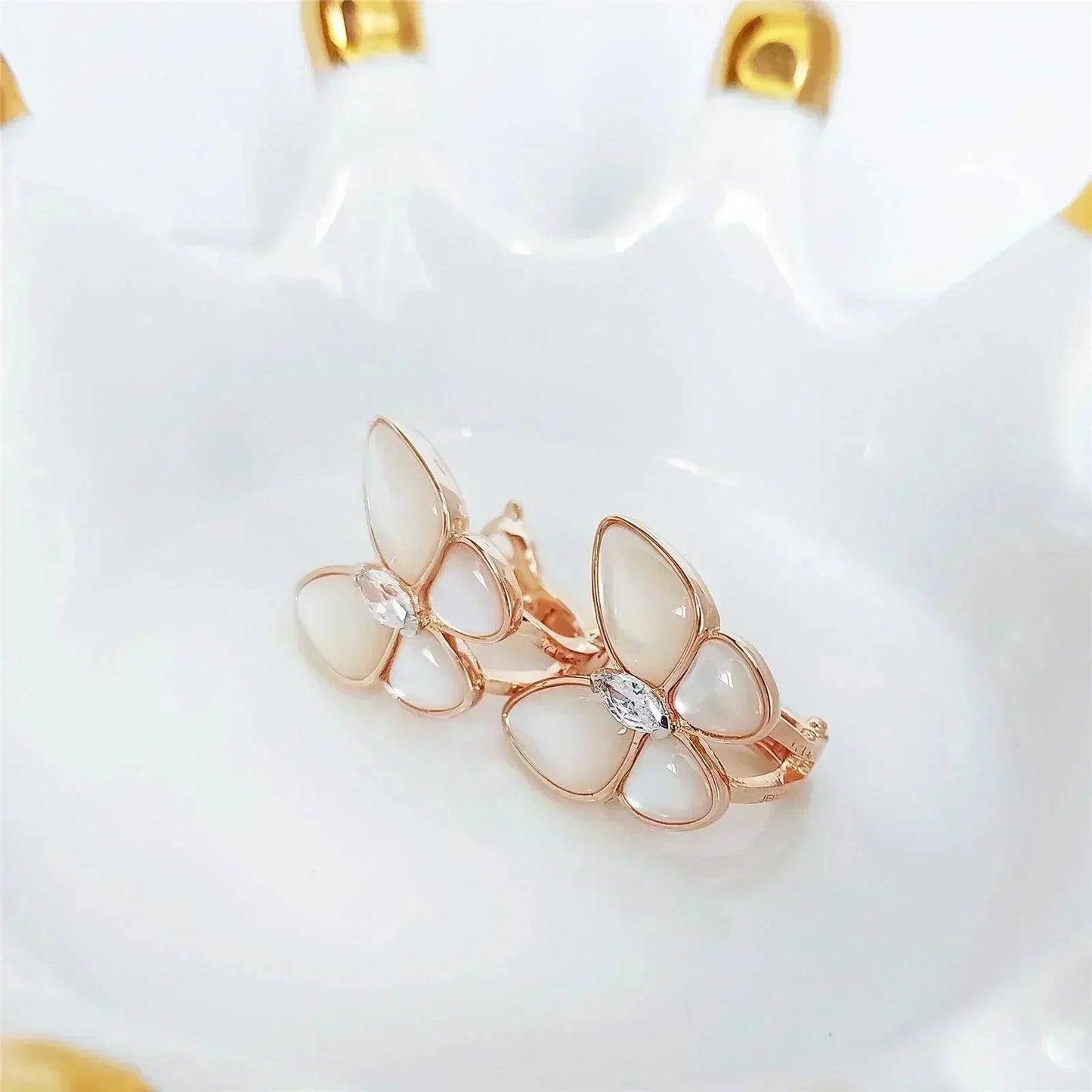 [Lumi Jewelry]BUTTERFLY MOP DIAMOND EARRINGS