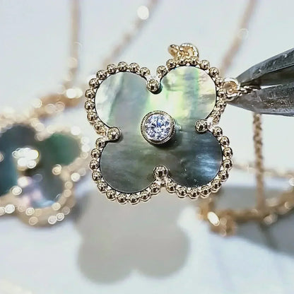 [Lumi Jewelry]CLOVER 15MM DIAMOND AND MOTHER-OF-GREY NECKLACE
