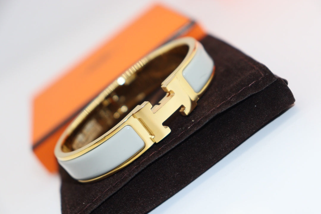 [Lumi Jewelry]H LIGHT BLUE BRACELET