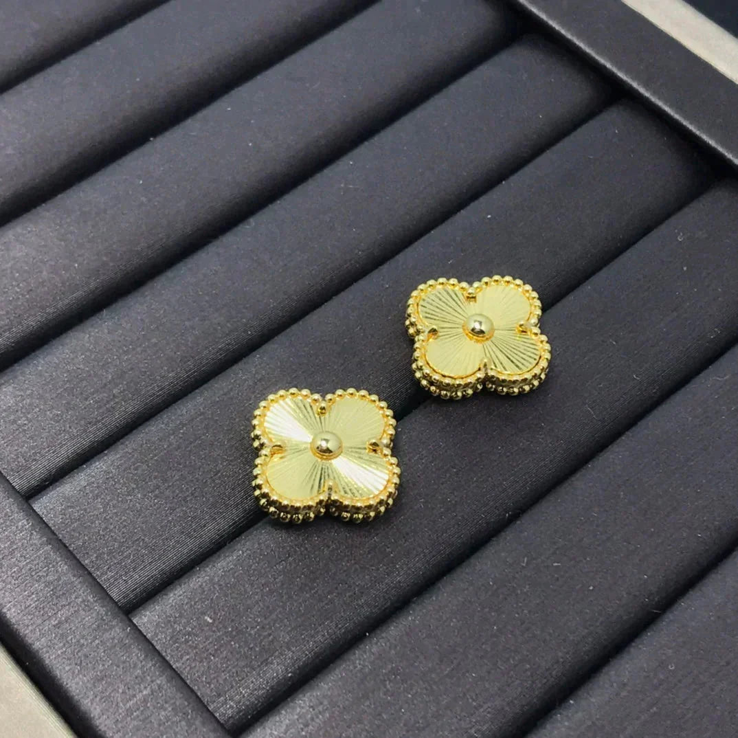 [Lumi Jewelry]CLOVER MINI 9.5MM LASER EARRINGS
