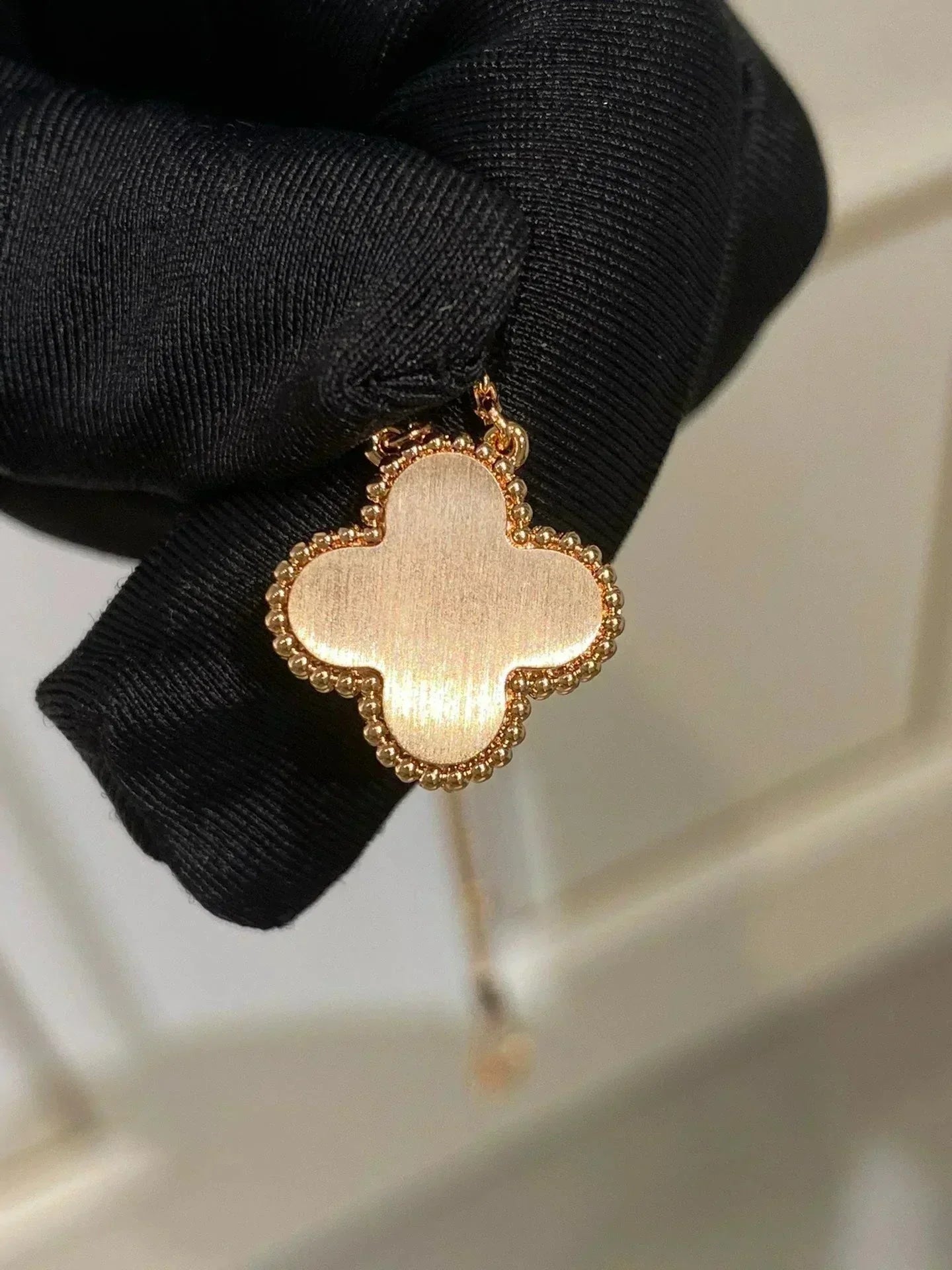 [Lumi Jewelry]CLOVER 15MM DIAMOND RHODONITE NECKLACE