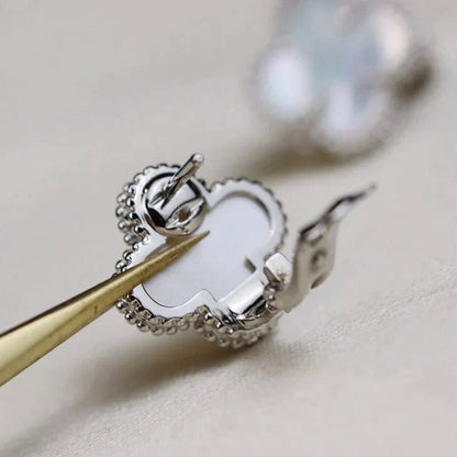 [Lumi Jewelry]CLOVER MEDIUM 1 MOTIFS  WHITE MOP EARRINGS SILVER