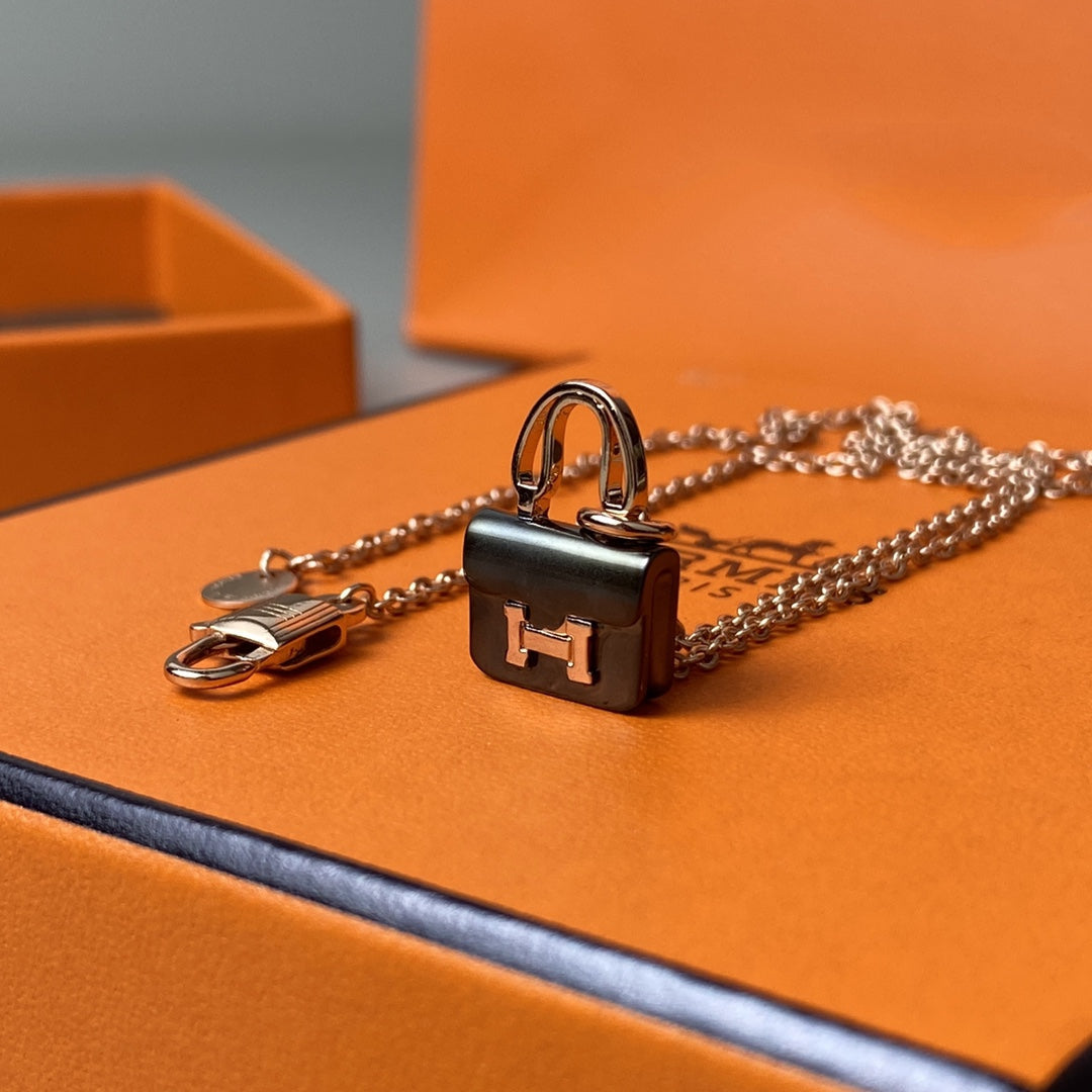 [Lumi Jewelry]CONSTANCE BLACK PEDANT PINK GOLD NECKLACE