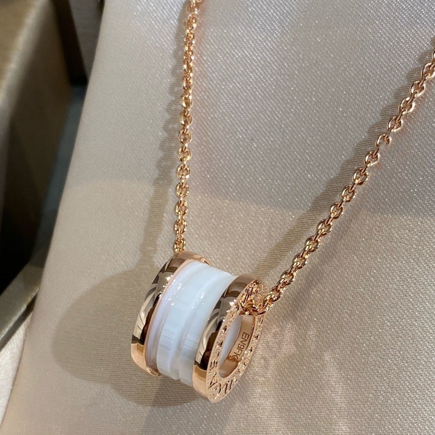 [Lumi Jewelry]ZERO 1 WHITE CERAMIC PINK GOLD NECKLACE