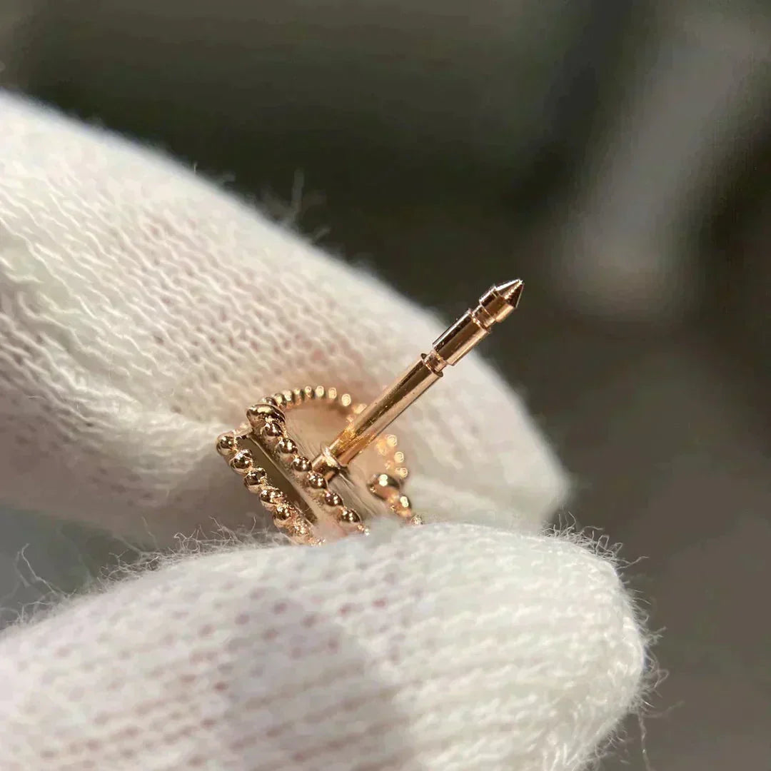 [Lumi Jewelry]HEART CARNELIAN STUD EARRINGS