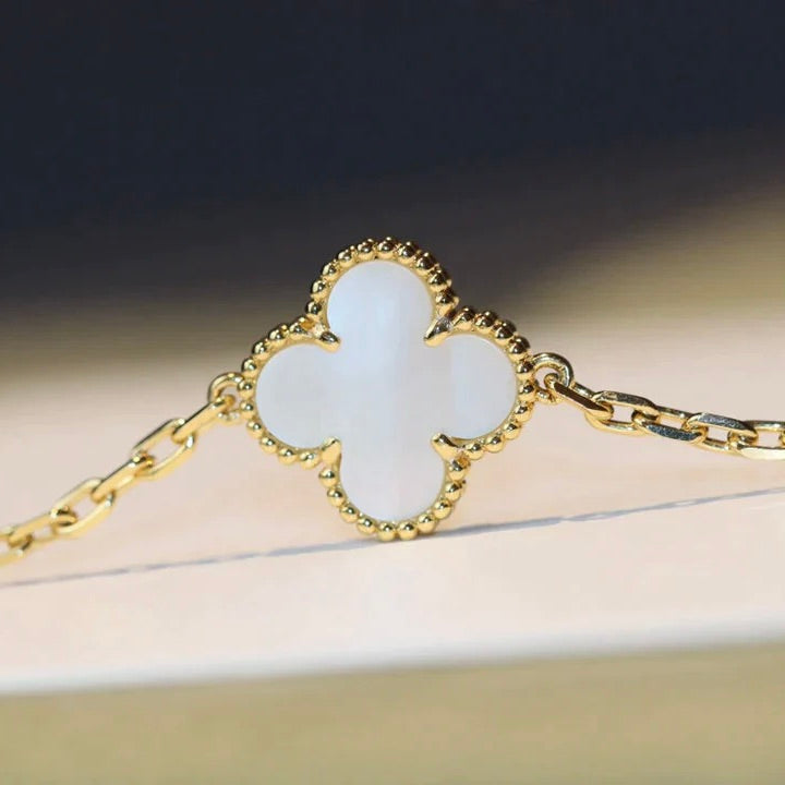 [Lumi Jewelry]CLOVER 20 MOTIFS WHITE MOP NECKLACE