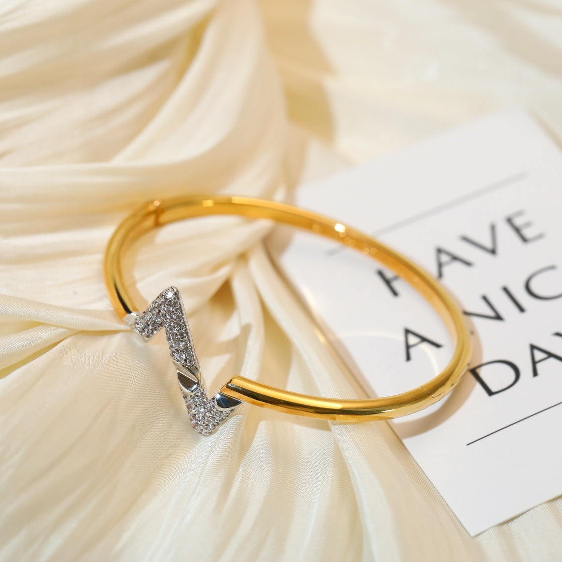 [Lumi Jewelry]VOLTE UPSITE DOWN GOLD DIAMOND BRACELET