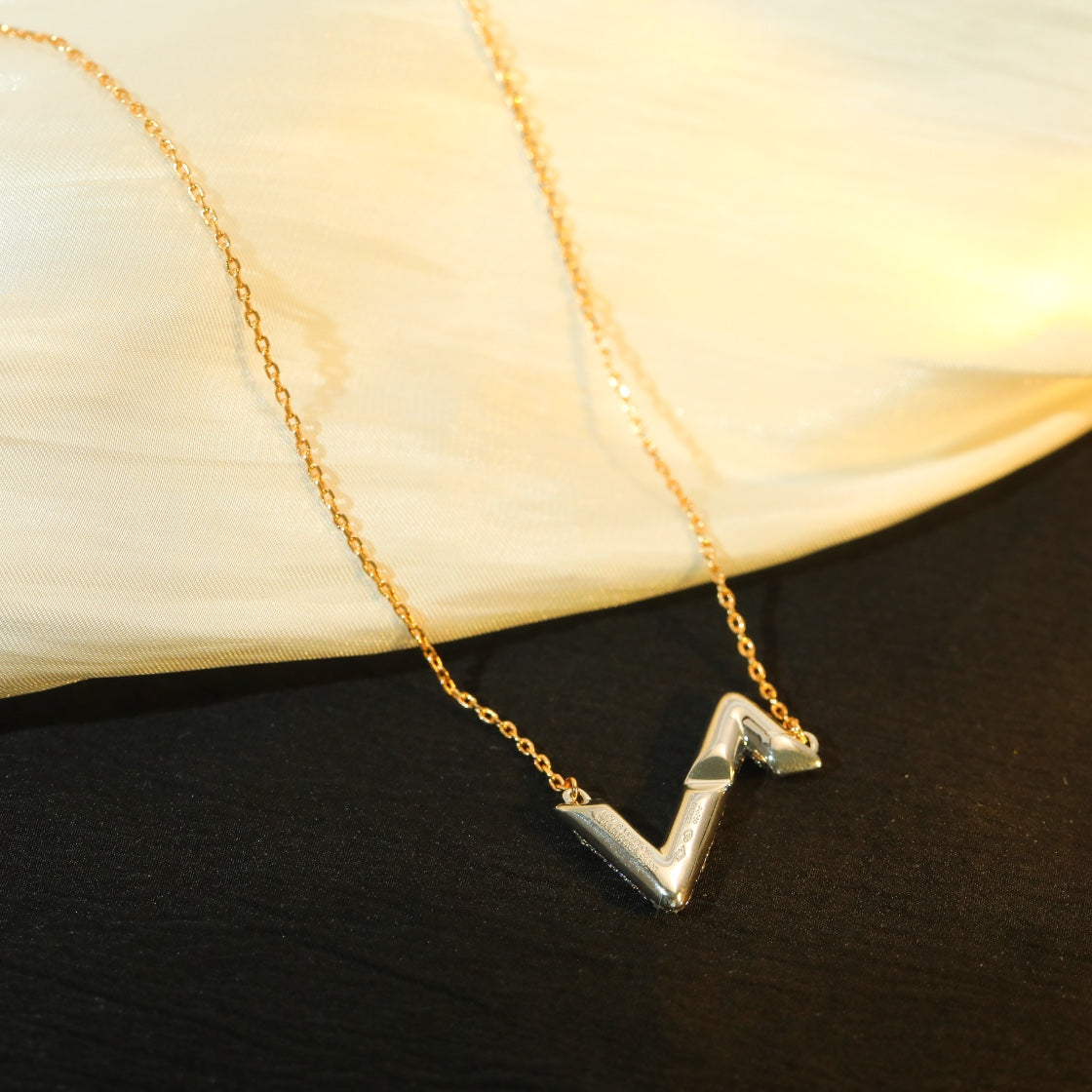 [Lumi Jewelry]VOLT SILVER DIAMOND PEDANT NECKLACE