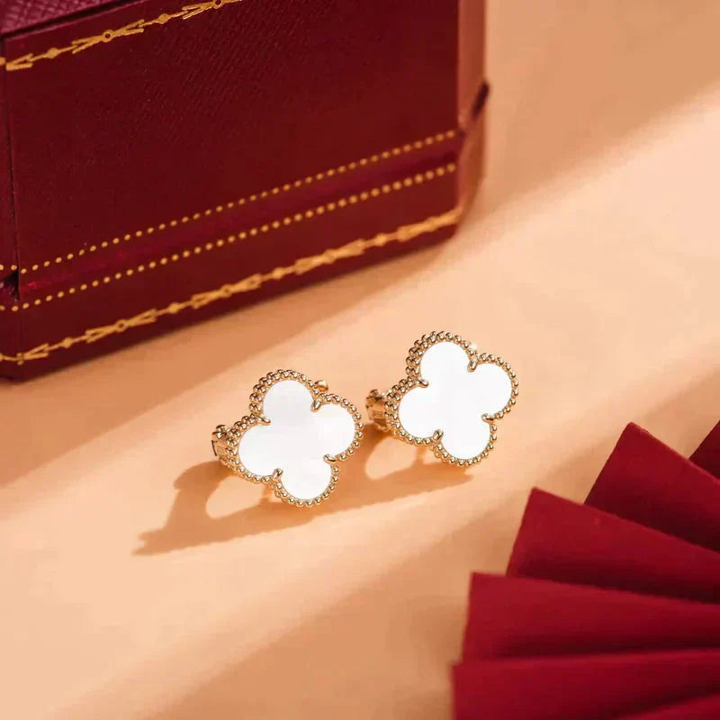 [Lumi Jewelry]CLOVER MEDIUM 1 MOTIFS  WHITE MOP STUD EARRINGS