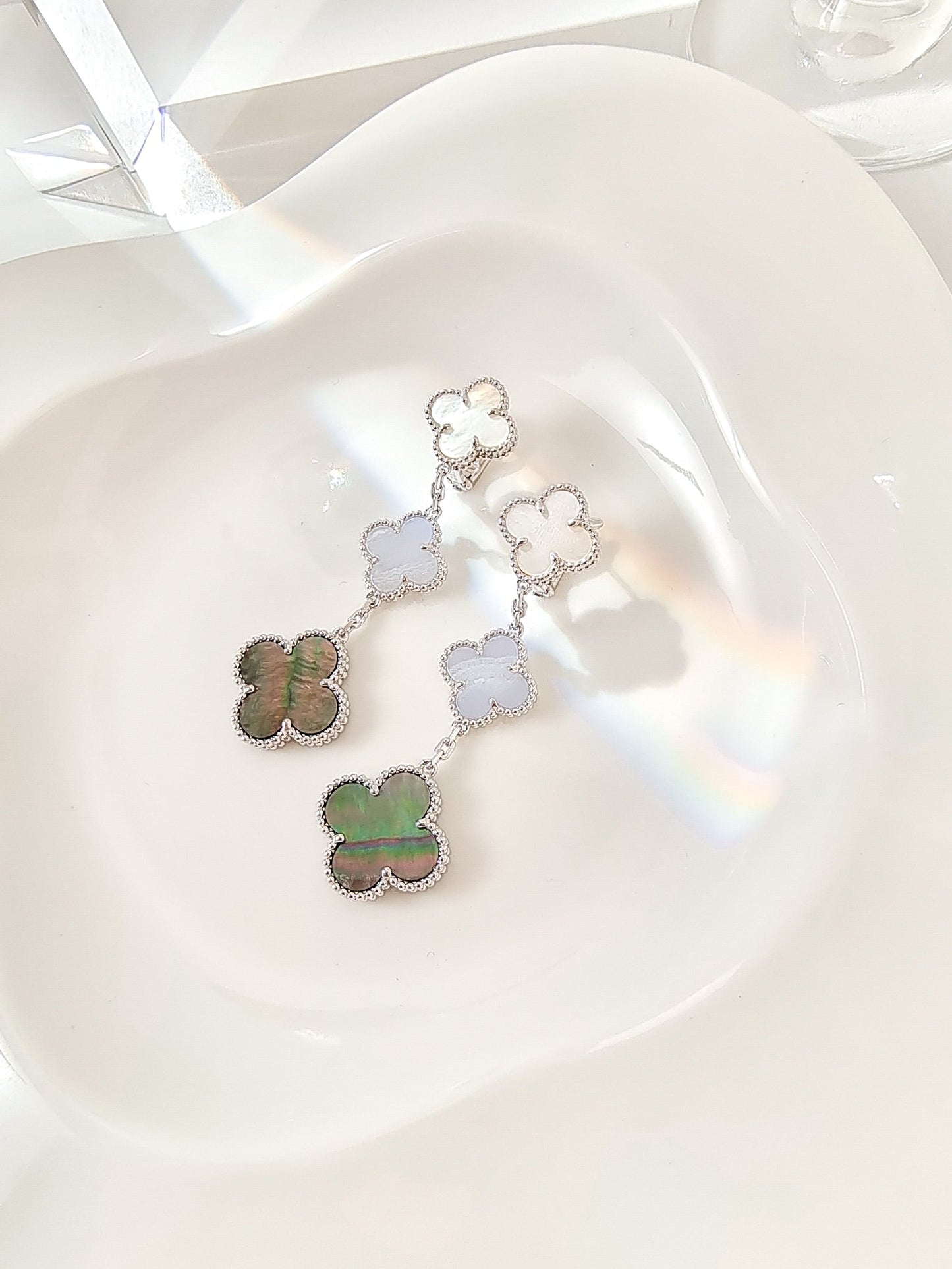 [Lumi Jewelry]CLOVER 3 MOTIFS CHALCEDONY DARK MOP SILVER EARRINGS