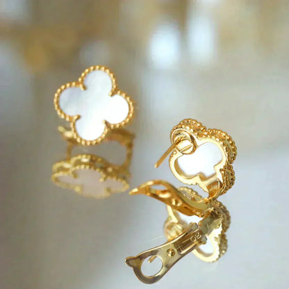 [Lumi Jewelry]CLOVER MEDIUM 1 MOTIFS  WHITE MOP STUD EARRINGS