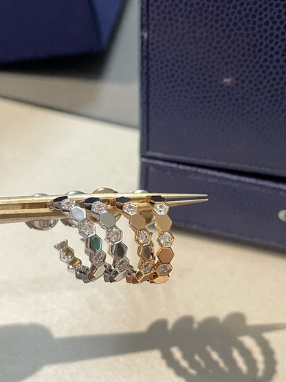[Lumi Jewelry]Hollow Design Four-Leaf Clover Flower Shape Ring