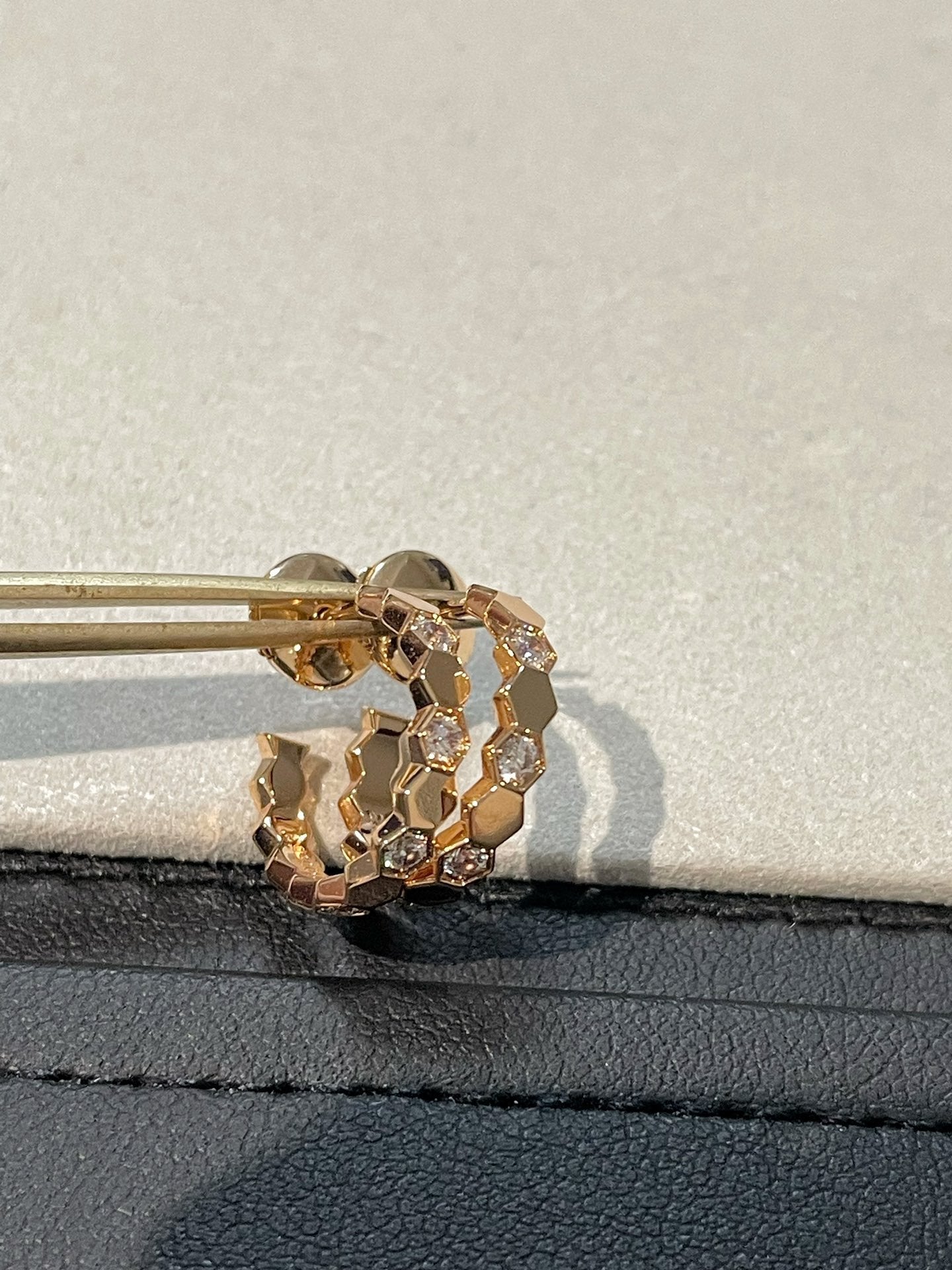 [Lumi Jewelry]Hollow Design Four-Leaf Clover Flower Shape Ring