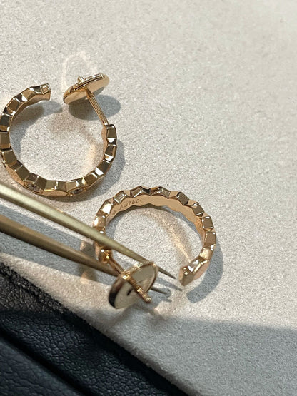 [Lumi Jewelry]Hollow Design Four-Leaf Clover Flower Shape Ring