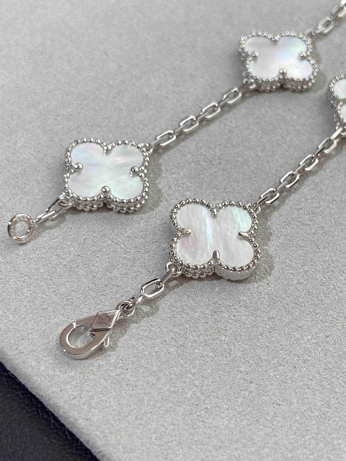 [Lumi Jewelry]CLOVER SILVER MOP 5 MOTIF BRACELET