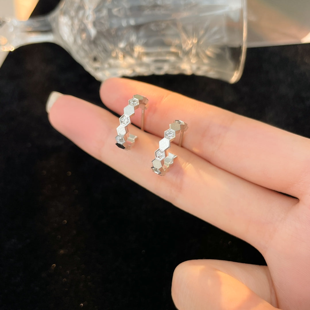 [Lumi Jewelry]BEE LOVE DIAMOND HOOP EARRINGS
