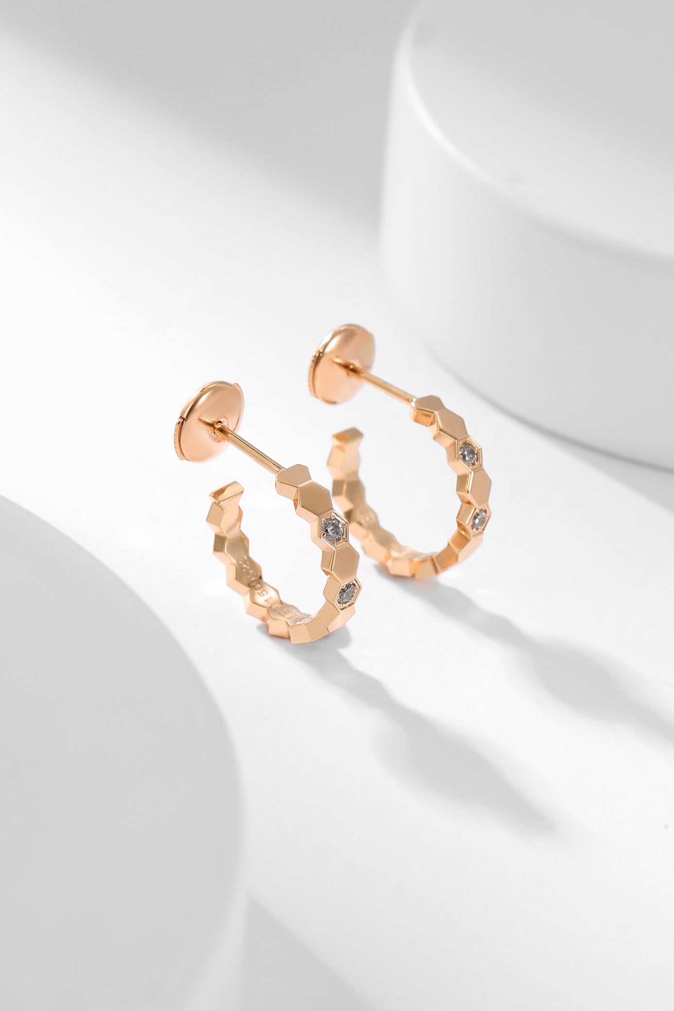 [Lumi Jewelry]BEE LOVE DIAMOND HOOP EARRINGS