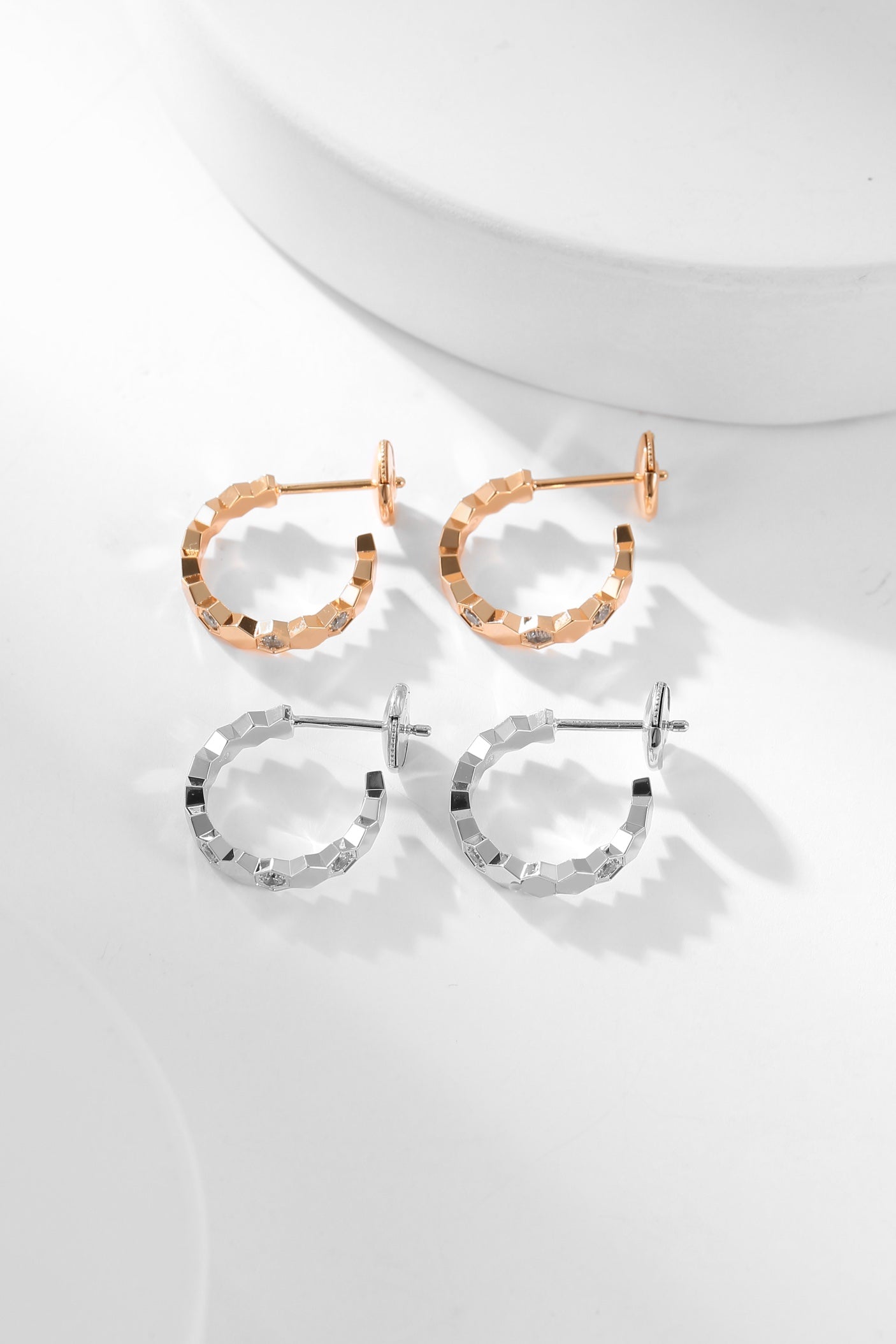 [Lumi Jewelry]BEE LOVE DIAMOND HOOP EARRINGS
