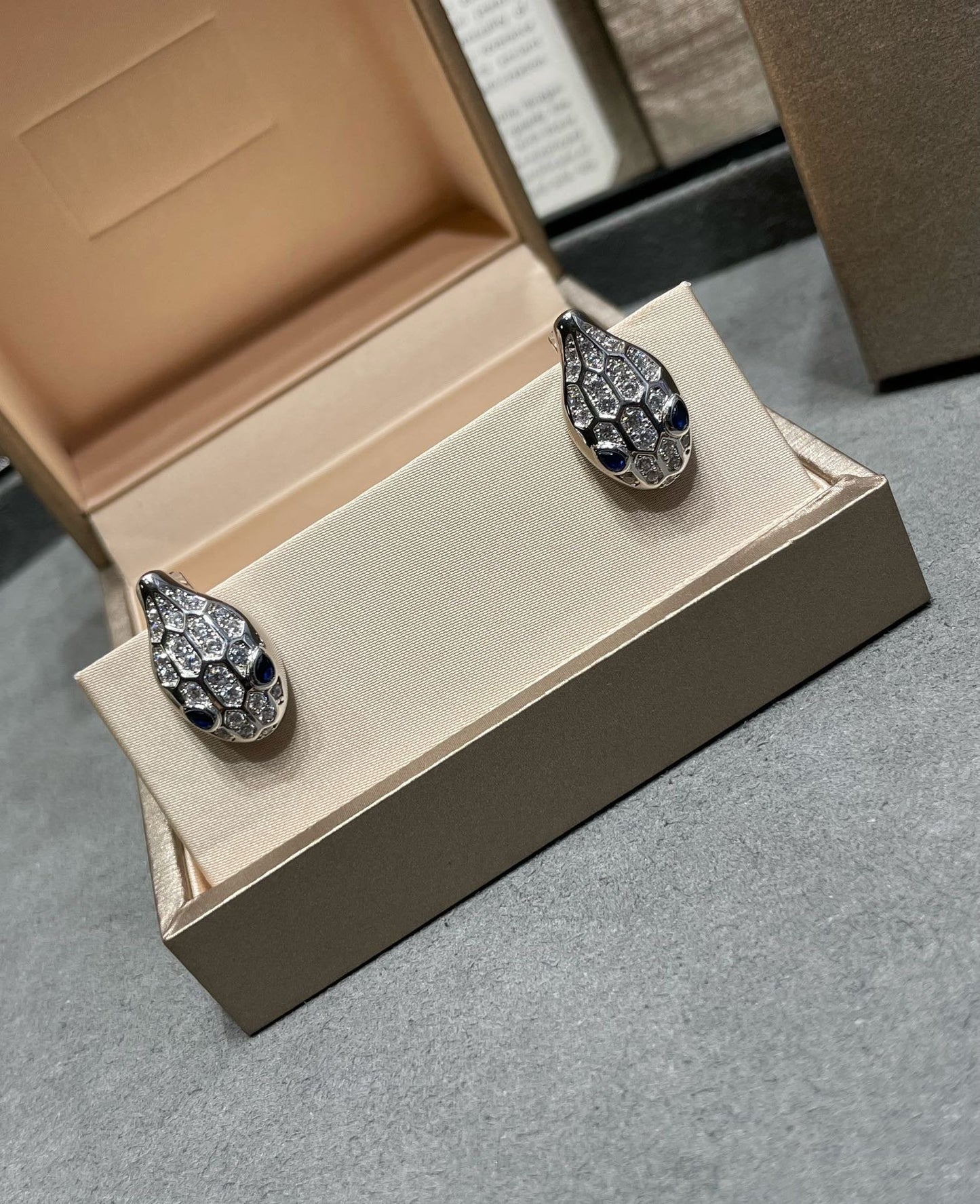 [Lumi Jewelry]SERPENT DIAMOND STUD EARRINGS