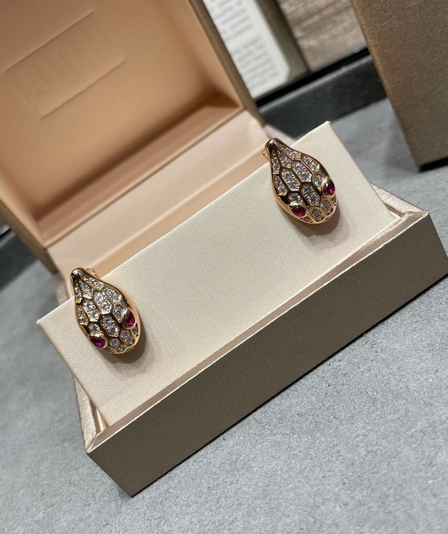 [Lumi Jewelry]SERPENT DIAMOND STUD EARRINGS