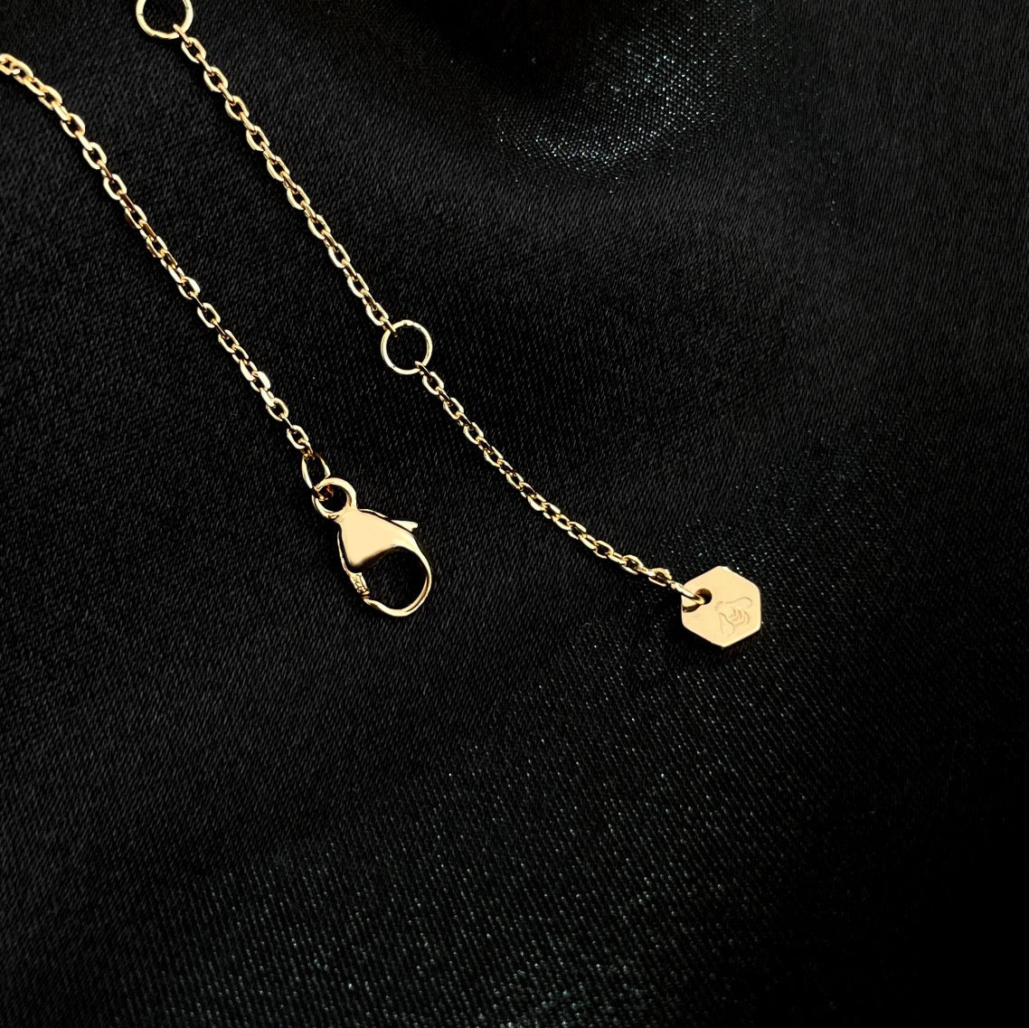 [Lumi Jewelry]BEE MINI NECKLACE