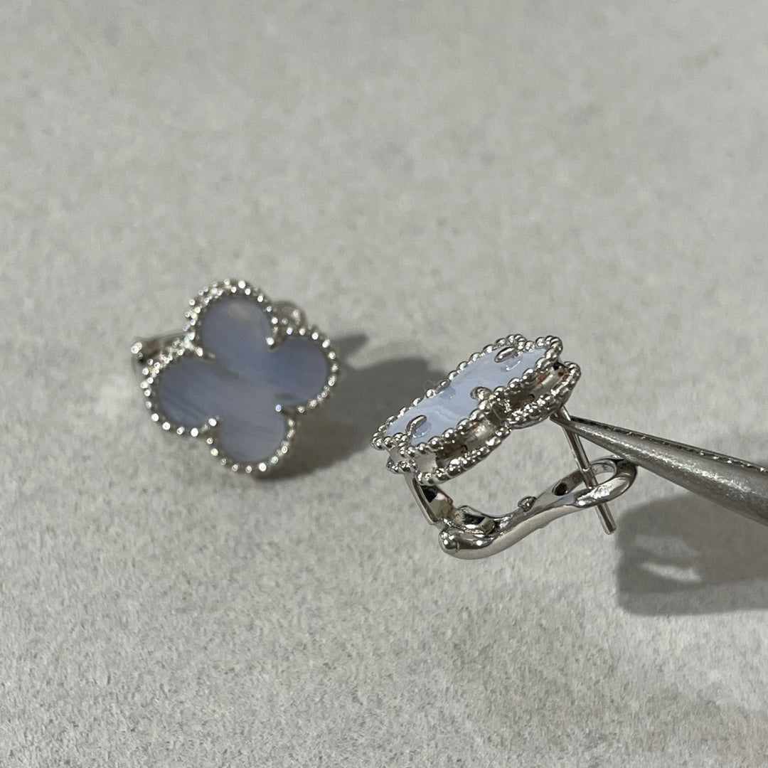 [Lumi Jewelry]CLOVER CHALCEDONY SILVER STUD EARRINGS