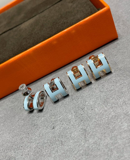 [Lumi Jewelry]POP H SKY BLUE STUD EARRINGS