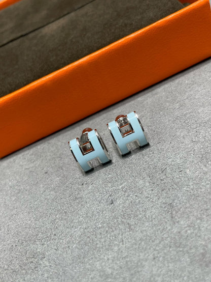 [Lumi Jewelry]POP H SKY BLUE STUD EARRINGS