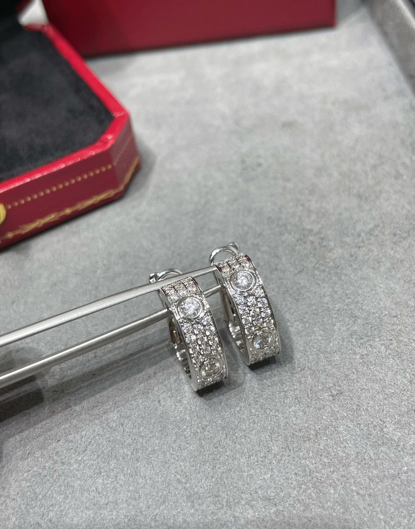 [Lumi Jewelry]LOVE 5.5MM DIAMOND PAVED EARRINGS