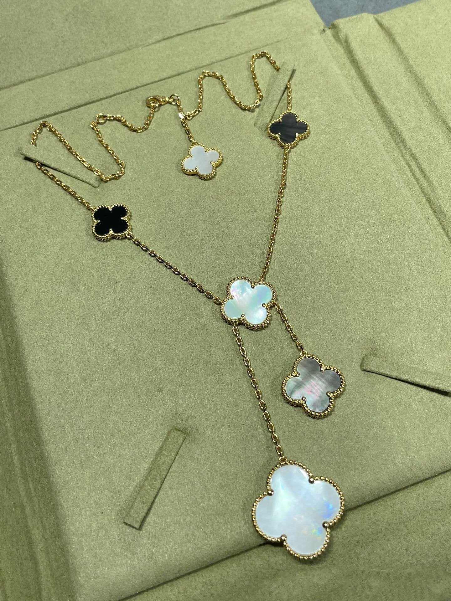 [Lumi Jewelry]CLOVER 6 MOTIF MOP ONYX GOLD NECKLACE
