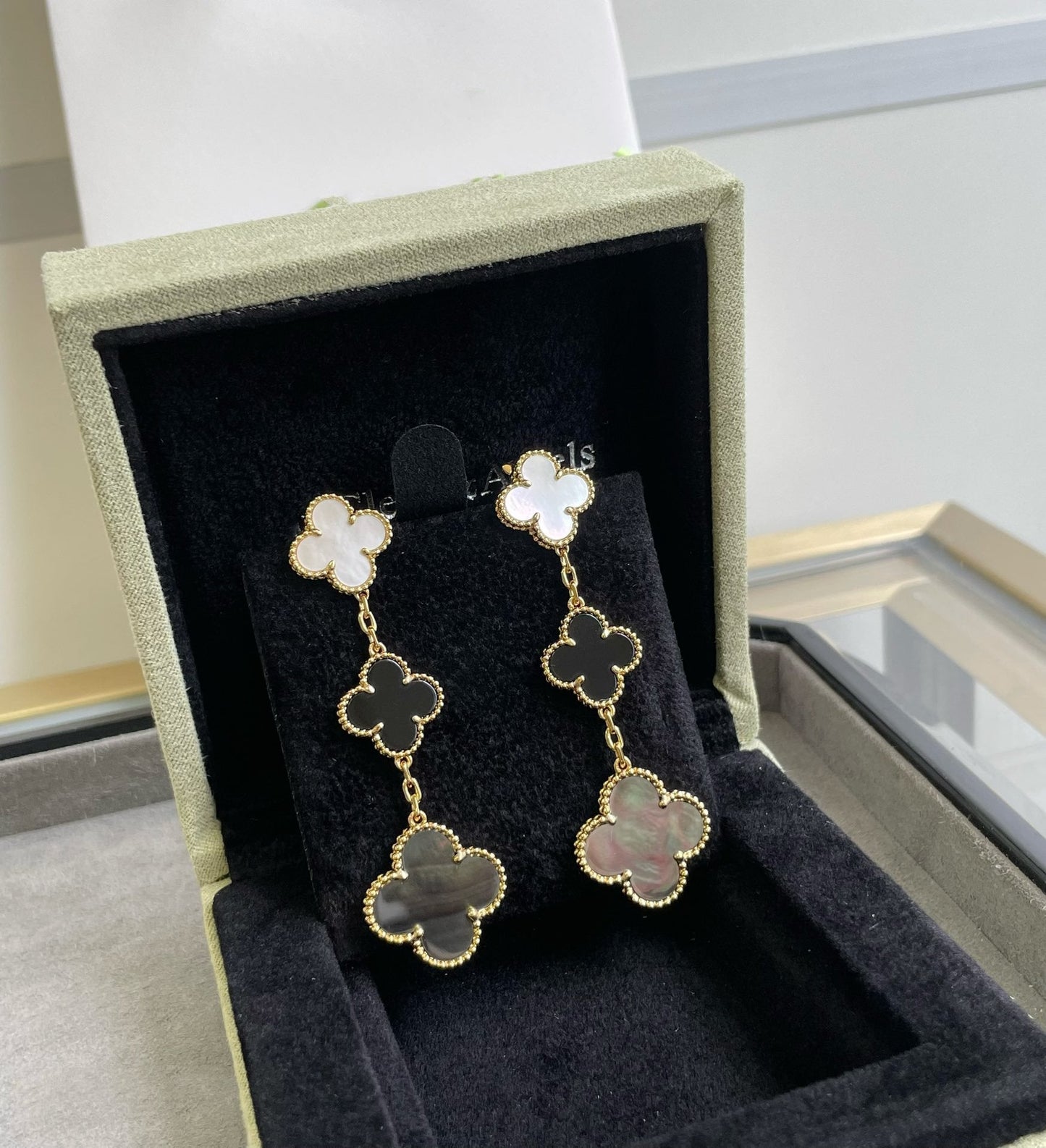 [Lumi Jewelry]CLOVER 3 MOTIF MOP ONYX DARK MOP PINK GOLD EARRINGS