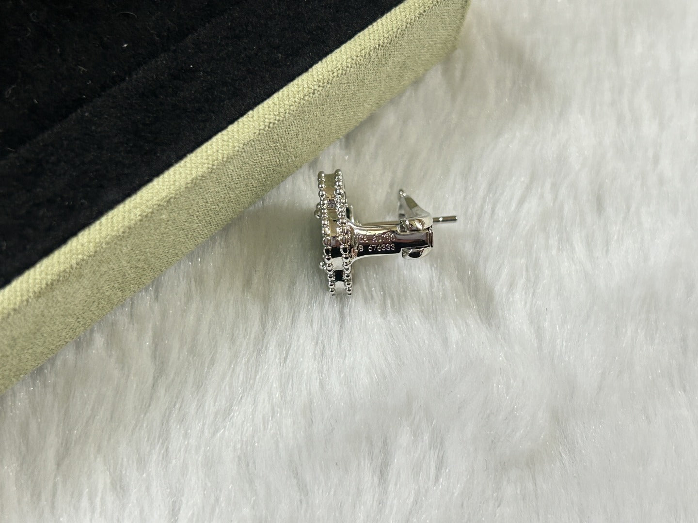 [Lumi Jewelry]CLOVER PIETERSITE MEDIUM STUD EARRINGS