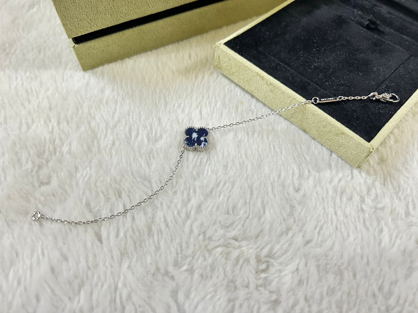 [Lumi Jewelry]CLOVER 1 MOTIF PIETERSITE BRACELET